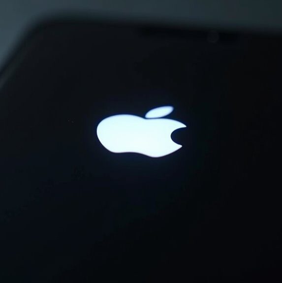 iphone logo apple miga i wyłącza się tryb dfu